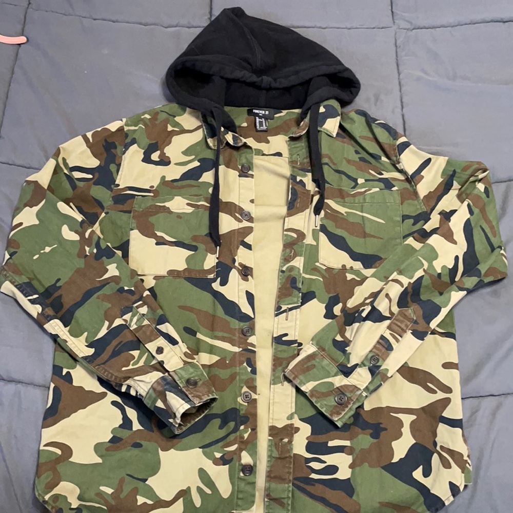 Men’s camo bomber jacket